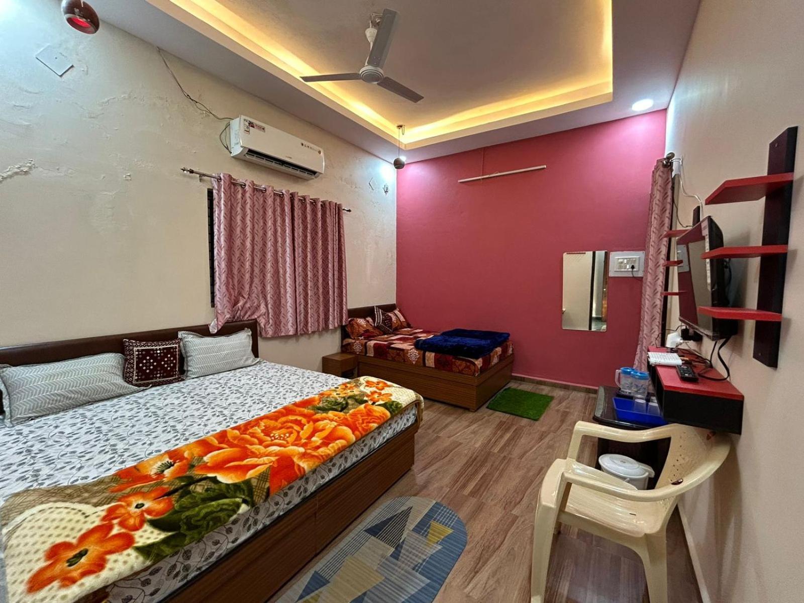Aashirwad Residency Bed & Breakfast Ujjain Bilik gambar