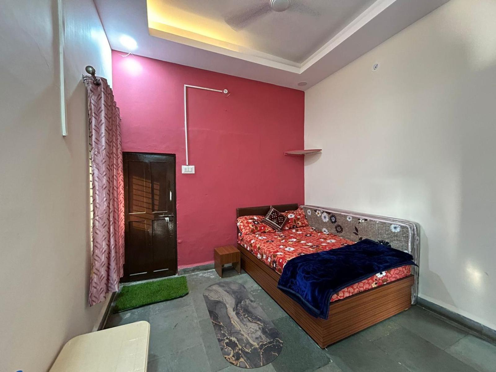 Aashirwad Residency Bed & Breakfast Ujjain Bilik gambar
